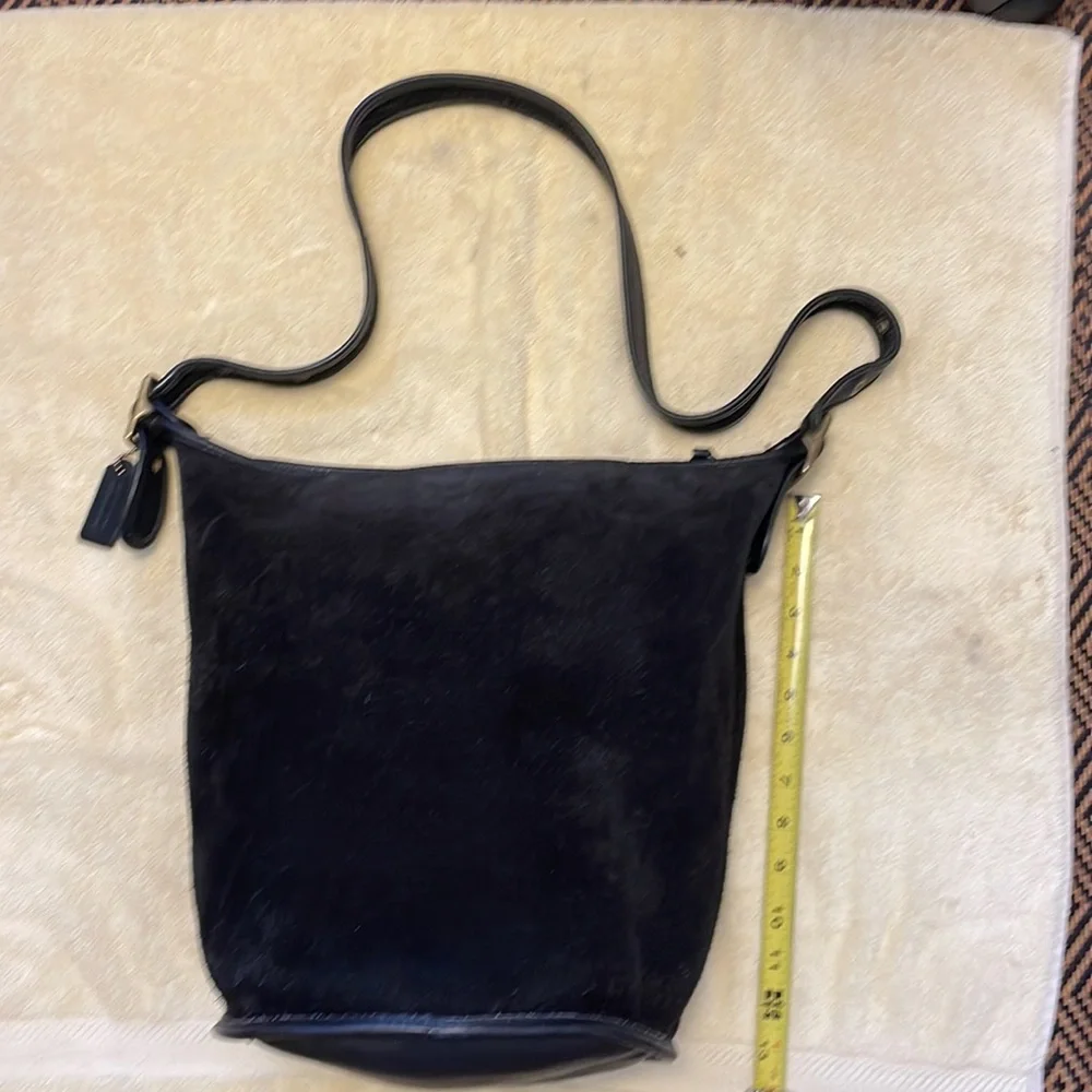Vintage Coach Suede Berkeley Duffle Sac 9010 black with antiqued brass hardware